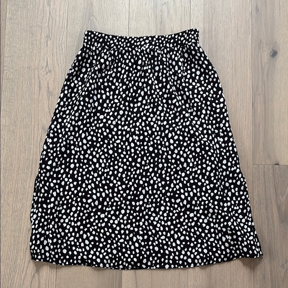 LOFT Black and White A-Line Knee-Length Skirt